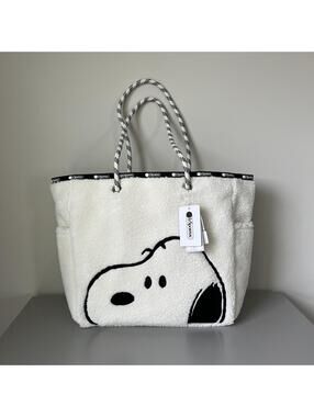 Lesportsac Snoopy White Fluffy Reversible Two-Way Tote NWT